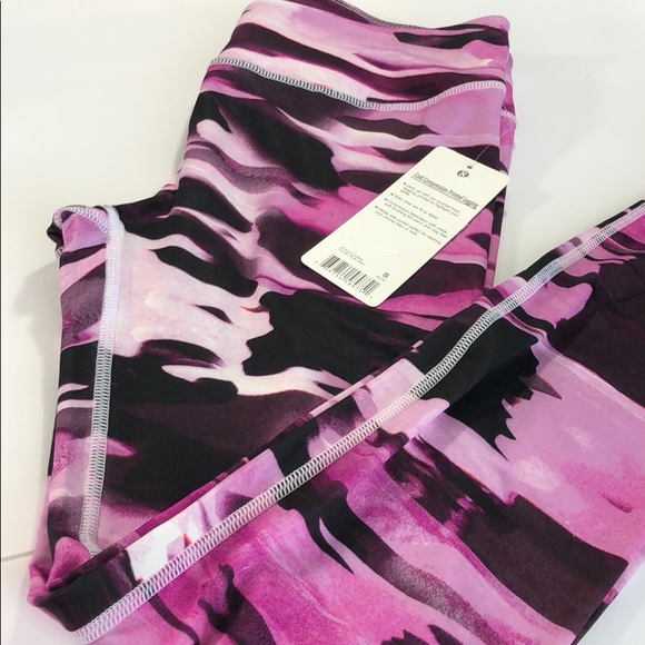 Layer 8 cold compression pink Camo leggings! - Picture 2 of 6